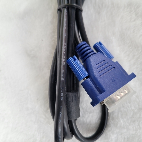*NEW* Genuine Hotron E246588 VGA Computer Cable - Picture 2 of 5